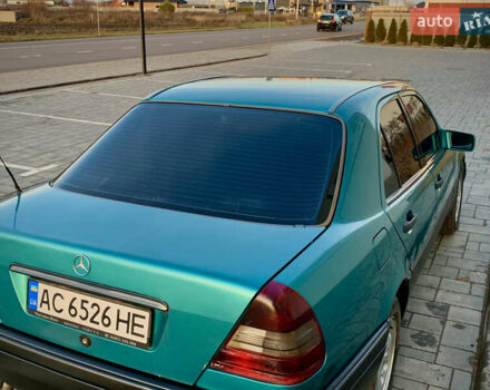 Зелений Мерседес Ц-Клас, об'ємом двигуна 2.3 л та пробігом 600 тис. км за 2500 $, фото 8 на Automoto.ua