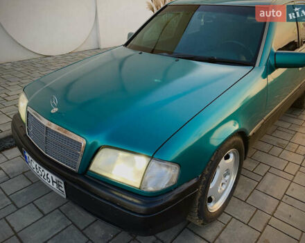 Зелений Мерседес Ц-Клас, об'ємом двигуна 2.3 л та пробігом 600 тис. км за 2500 $, фото 2 на Automoto.ua