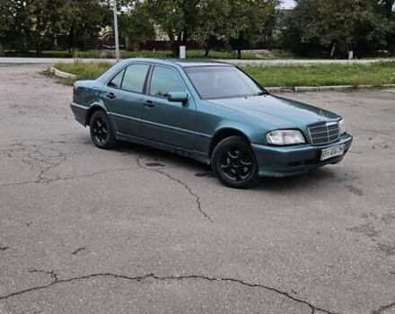 Зеленый Мерседес Ц-Класс, объемом двигателя 1.8 л и пробегом 250 тыс. км за 2750 $, фото 3 на Automoto.ua