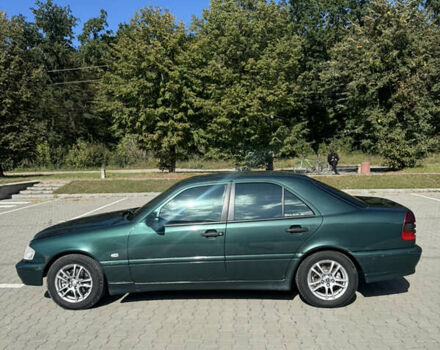 Зеленый Мерседес Ц-Класс, объемом двигателя 1.8 л и пробегом 328 тыс. км за 3000 $, фото 15 на Automoto.ua