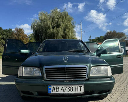 Зеленый Мерседес Ц-Класс, объемом двигателя 1.8 л и пробегом 328 тыс. км за 3000 $, фото 75 на Automoto.ua