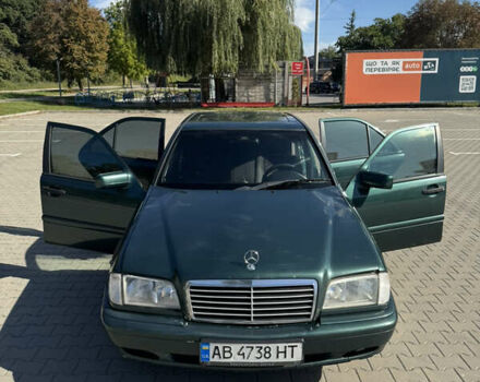 Зеленый Мерседес Ц-Класс, объемом двигателя 1.8 л и пробегом 328 тыс. км за 3000 $, фото 76 на Automoto.ua