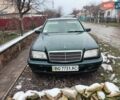Зеленый Мерседес Ц-Класс, объемом двигателя 1.8 л и пробегом 300 тыс. км за 1999 $, фото 4 на Automoto.ua