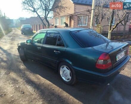 Зеленый Мерседес Ц-Класс, объемом двигателя 1.8 л и пробегом 402 тыс. км за 1850 $, фото 9 на Automoto.ua