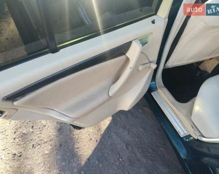 Зеленый Мерседес Ц-Класс, объемом двигателя 1.8 л и пробегом 402 тыс. км за 1850 $, фото 15 на Automoto.ua