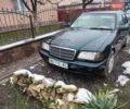 Зеленый Мерседес Ц-Класс, объемом двигателя 1.8 л и пробегом 300 тыс. км за 1999 $, фото 3 на Automoto.ua