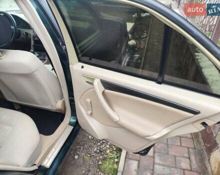 Зеленый Мерседес Ц-Класс, объемом двигателя 1.8 л и пробегом 300 тыс. км за 1999 $, фото 9 на Automoto.ua