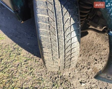 Зеленый Мерседес Ц-Класс, объемом двигателя 1.8 л и пробегом 402 тыс. км за 1850 $, фото 5 на Automoto.ua