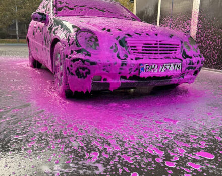 Зелений Мерседес Ц-Клас, об'ємом двигуна 2.2 л та пробігом 410 тис. км за 4000 $, фото 10 на Automoto.ua