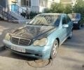 Зелений Мерседес Ц-Клас, об'ємом двигуна 2 л та пробігом 500 тис. км за 2500 $, фото 1 на Automoto.ua
