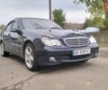 Зелений Мерседес Ц-Клас, об'ємом двигуна 1.8 л та пробігом 288 тис. км за 6500 $, фото 5 на Automoto.ua