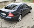 Зелений Мерседес Ц-Клас, об'ємом двигуна 1.8 л та пробігом 288 тис. км за 6500 $, фото 17 на Automoto.ua