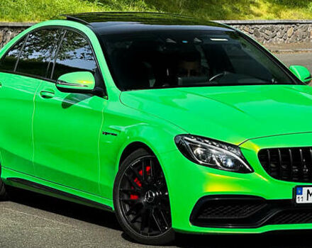 Зеленый Мерседес Ц-Класс, объемом двигателя 3.98 л и пробегом 99 тыс. км за 35000 $, фото 1 на Automoto.ua