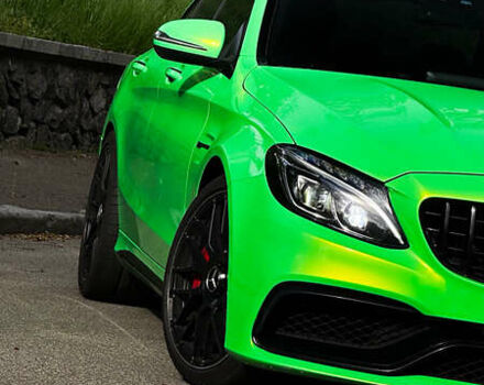 Зеленый Мерседес Ц-Класс, объемом двигателя 3.98 л и пробегом 99 тыс. км за 35000 $, фото 2 на Automoto.ua