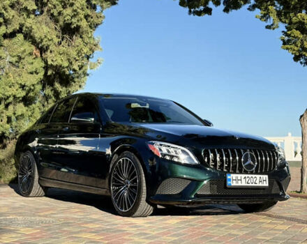 Мерседес Ц-Класс 2018 в Одессе на Automoto.ua Зеленый Мерседес Ц-Класс, объемом двигателя 1.99 л и пробегом 54 тыс. км за 35000 $, фото 1 на Automoto.ua