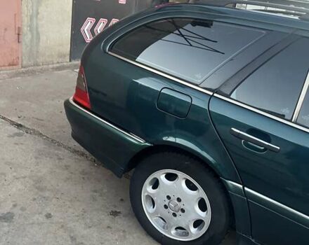 Мерседес Ц-Класс 1997 в Баштанке на Automoto.ua Зеленый Мерседес Ц-Класс, объемом двигателя 2.5 л и пробегом 436 тыс. км за 4200 $, фото 2 на Automoto.ua