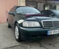 Мерседес Ц-Класс 1997 в Баштанке на Automoto.ua Зеленый Мерседес Ц-Класс, объемом двигателя 2.5 л и пробегом 436 тыс. км за 4200 $, фото 1 на Automoto.ua