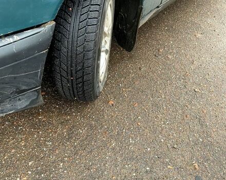 Зеленый Мерседес Ц-Класс, объемом двигателя 1.8 л и пробегом 350 тыс. км за 2100 $, фото 1 на Automoto.ua