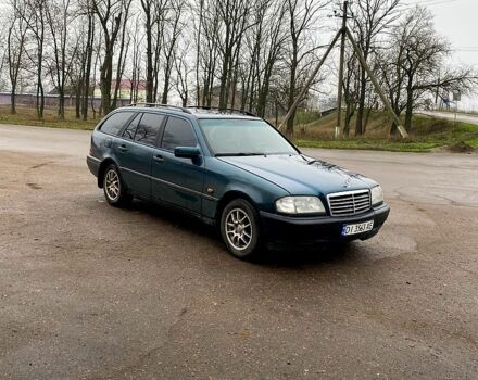 Зеленый Мерседес Ц-Класс, объемом двигателя 1.8 л и пробегом 350 тыс. км за 2100 $, фото 5 на Automoto.ua
