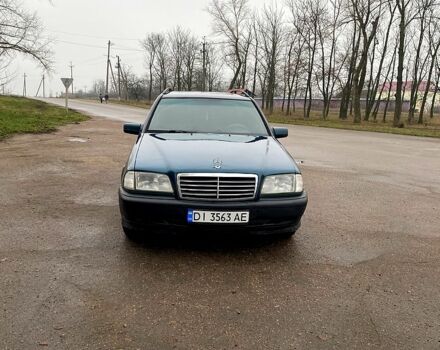 Зеленый Мерседес Ц-Класс, объемом двигателя 1.8 л и пробегом 350 тыс. км за 2100 $, фото 3 на Automoto.ua