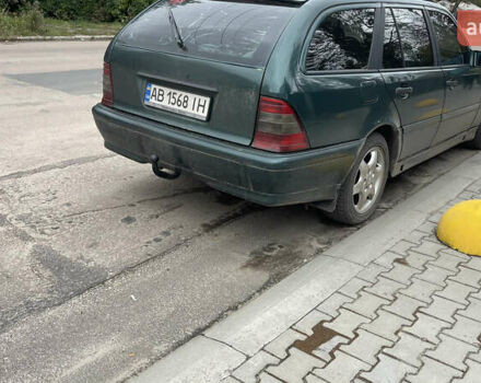 Зеленый Мерседес Ц-Класс, объемом двигателя 2.15 л и пробегом 490 тыс. км за 2000 $, фото 3 на Automoto.ua