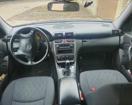 Зеленый Мерседес Ц-Класс, объемом двигателя 0 л и пробегом 240 тыс. км за 2800 $, фото 3 на Automoto.ua