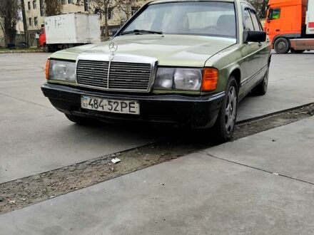 Зеленый Мерседес Ц-Класс, объемом двигателя 2 л и пробегом 0 тыс. км за 1400 $, фото 1 на Automoto.ua