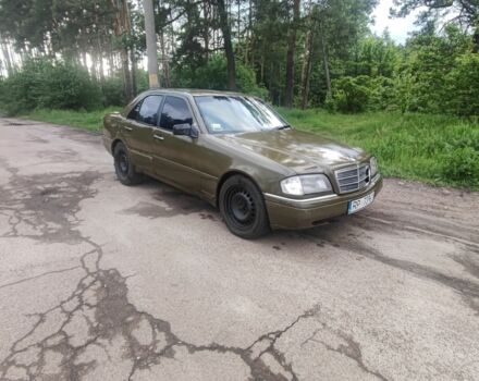 Зелений Мерседес Ц-Клас, об'ємом двигуна 0 л та пробігом 211 тис. км за 1000 $, фото 1 на Automoto.ua