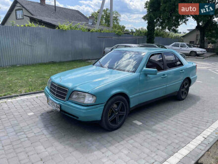Мерседес Ц-Класс 1994 в Черновцах на Automoto.ua Зеленый Мерседес Ц-Класс, объемом двигателя 1.8 л и пробегом 360 тыс. км за 2500 $, фото 1 на Automoto.ua