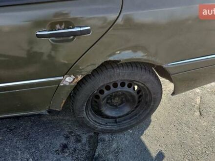 Зеленый Мерседес Ц-Класс, объемом двигателя 0 л и пробегом 214 тыс. км за 800 $, фото 1 на Automoto.ua