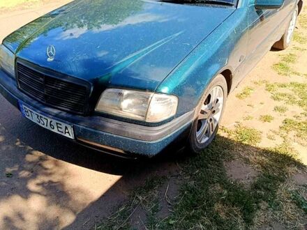 Зеленый Мерседес Ц-Класс, объемом двигателя 1.8 л и пробегом 0 тыс. км за 3000 $, фото 1 на Automoto.ua