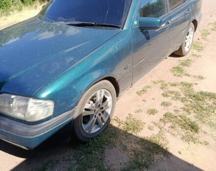 Зелений Мерседес Ц-Клас, об'ємом двигуна 0 л та пробігом 3 тис. км за 2956 $, фото 1 на Automoto.ua