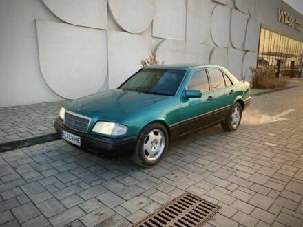 Зелений Мерседес Ц-Клас, об'ємом двигуна 2.3 л та пробігом 600 тис. км за 2500 $, фото 1 на Automoto.ua