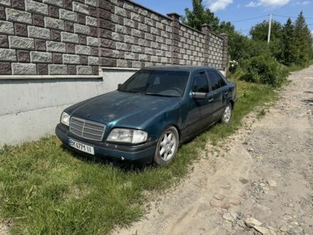 Мерседес Ц-Класс 1996 в Ровно на Automoto.ua Зеленый Мерседес Ц-Класс, объемом двигателя 1.8 л и пробегом 380 тыс. км за 850 $, фото 1 на Automoto.ua