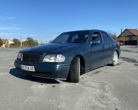 Мерседес Ц-Клас 1997 у Полонном на Automoto.ua Зелений Мерседес Ц-Клас, об'ємом двигуна 1.8 л та пробігом 345 тис. км за 2000 $, фото 1 на Automoto.ua