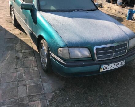 Мерседес Ц-Клас 1997 у Рава-Руська на Automoto.ua Зелений Мерседес Ц-Клас, об'ємом двигуна 1.8 л та пробігом 260 тис. км за 2800 $, фото 1 на Automoto.ua