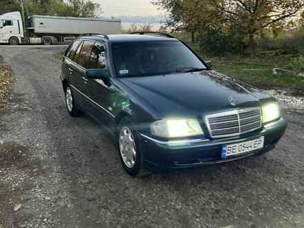 Мерседес Ц-Класс 1997 в Баштанке на Automoto.ua Зеленый Мерседес Ц-Класс, объемом двигателя 2.5 л и пробегом 436 тыс. км за 4200 $, фото 1 на Automoto.ua