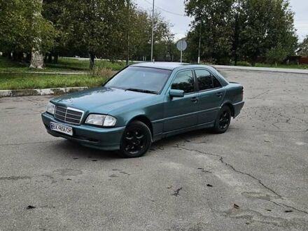 Мерседес Ц-Класс 1998 в Чемеровцах на Automoto.ua Зеленый Мерседес Ц-Класс, объемом двигателя 1.8 л и пробегом 250 тыс. км за 2750 $, фото 1 на Automoto.ua