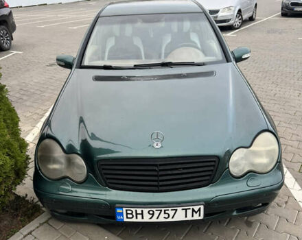 Мерседес Ц-Клас 2001 у Южне (Південне) на Automoto.ua Зелений Мерседес Ц-Клас, об'ємом двигуна 2.2 л та пробігом 410 тис. км за 4000 $, фото 1 на Automoto.ua