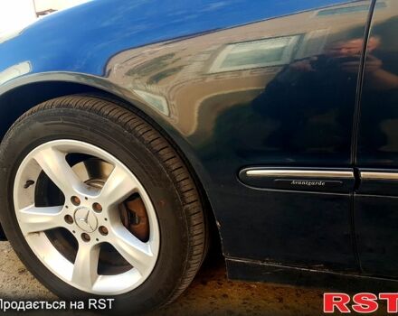 Зеленый Мерседес Ц-Класс, объемом двигателя 2.1 л и пробегом 334 тыс. км за 5500 $, фото 1 на Automoto.ua