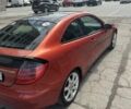 Помаранчевий Мерседес Ц-Клас, об'ємом двигуна 2.3 л та пробігом 200 тис. км за 4500 $, фото 9 на Automoto.ua