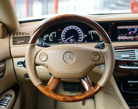 Белый Мерседес ЦЛ-класс, объемом двигателя 5.5 л и пробегом 147 тыс. км за 14000 $, фото 49 на Automoto.ua