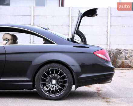 Черный Мерседес ЦЛ-класс, объемом двигателя 5.51 л и пробегом 232 тыс. км за 15500 $, фото 10 на Automoto.ua