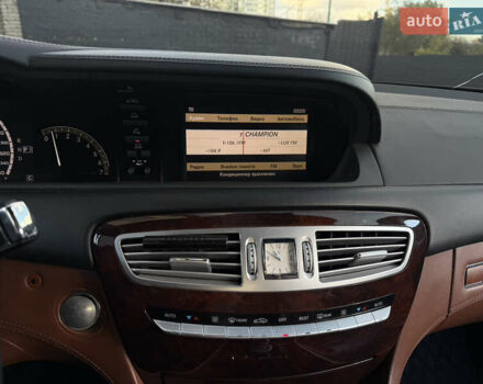 Черный Мерседес ЦЛ-класс, объемом двигателя 5.5 л и пробегом 145 тыс. км за 17000 $, фото 29 на Automoto.ua