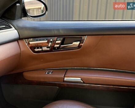 Черный Мерседес ЦЛ-класс, объемом двигателя 5.5 л и пробегом 145 тыс. км за 17000 $, фото 34 на Automoto.ua