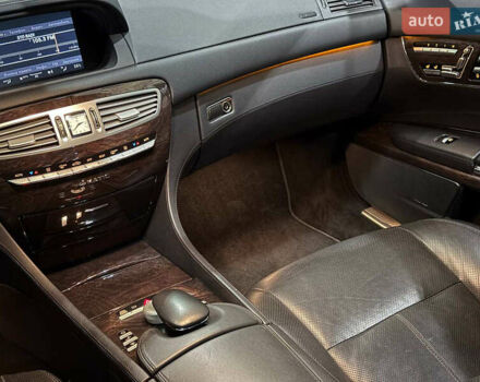 Черный Мерседес ЦЛ-класс, объемом двигателя 5.5 л и пробегом 63 тыс. км за 22290 $, фото 28 на Automoto.ua