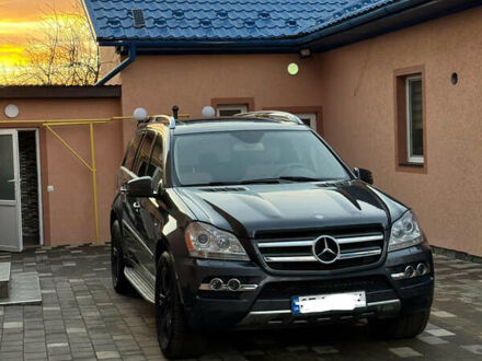 Черный Мерседес ЦЛ-класс, объемом двигателя 0 л и пробегом 181 тыс. км за 19500 $, фото 1 на Automoto.ua