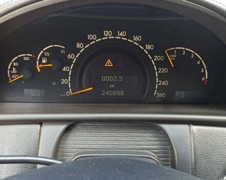 Серый Мерседес ЦЛ-класс, объемом двигателя 5 л и пробегом 240 тыс. км за 8500 $, фото 9 на Automoto.ua