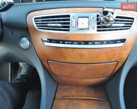 Мерседес ЦЛ-клас 2007 у Києві на Automoto.ua Сірий Мерседес ЦЛ-клас, об'ємом двигуна 5.44 л та пробігом 175 тис. км за 23500 $, фото 52 на Automoto.ua