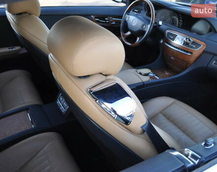 Мерседес ЦЛ-клас 2007 у Києві на Automoto.ua Сірий Мерседес ЦЛ-клас, об'ємом двигуна 5.44 л та пробігом 175 тис. км за 23500 $, фото 31 на Automoto.ua